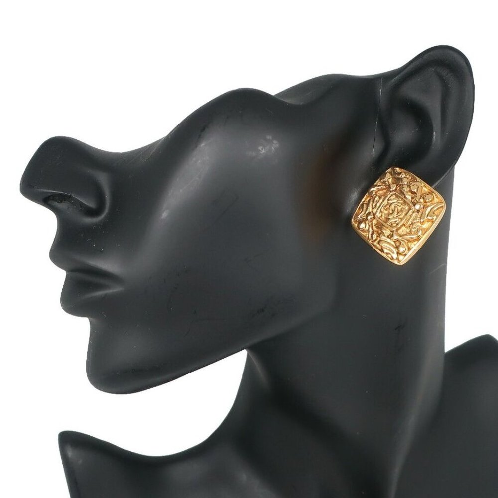 CHANEL vintage COCO Mark Earring Plated Gold Women - Picture 5 of 12